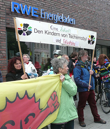 Anti-Atom-Demo vor der REW-Zentrale in Münster